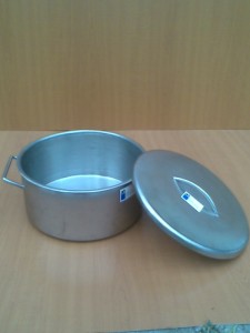 Cratita cu capac