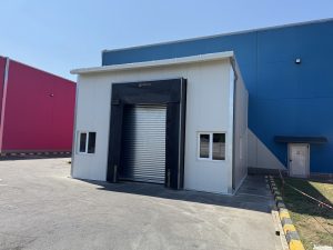 Extensii hale metalice cu panouri izopan4